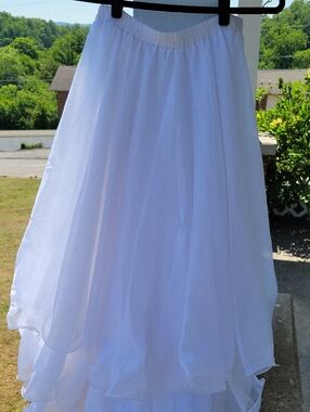 Women's White Layered Ruffled Skirt Dressy Event Cruise Party